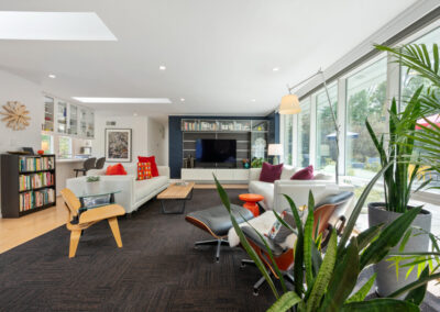 012 ListingCreative 7208 Rebecca Dr 8