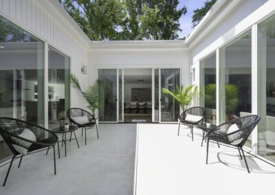 Real estate photography of outdoor atrium sitting area