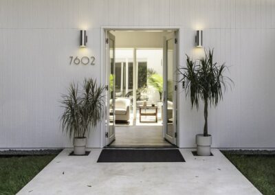 Real estate photography of entry way