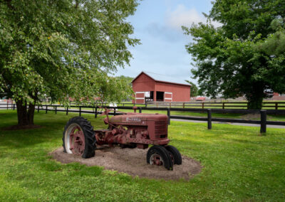 Real estate photography of Frying Pan tractor